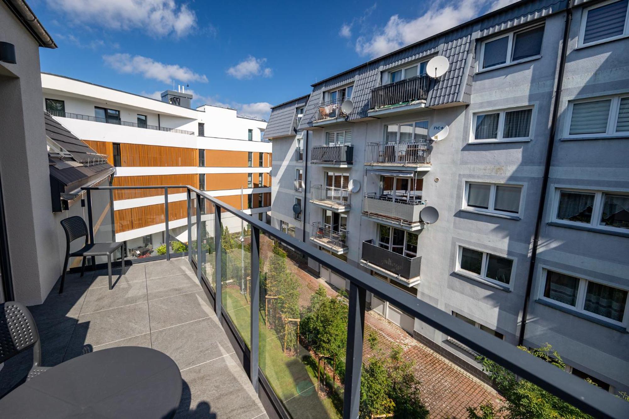 Apartament typu Superior Max z 3 pomieszczeniami, balkonem i sauną – dwupoziomowy